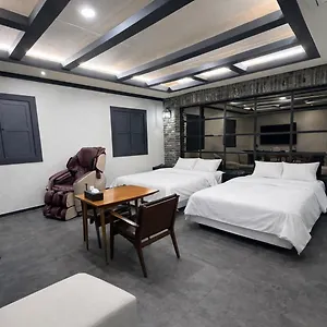 Carlton Juan Spacious Renovated Free Wifi *** Incheon